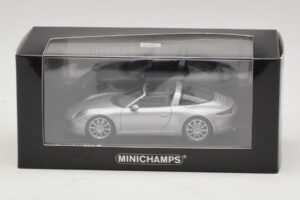 Porsche 911 991 Targa Sudrabains Minichamps 1:43 410062442 Metāls — attēls 4 no 4
