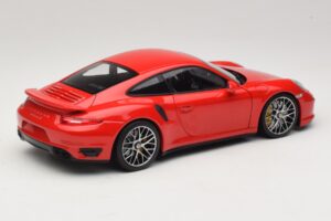 Porsche 911 991 Turbo S Sarkans Minichamps 1:18 110062320 Metāls — attēls 2 no 8