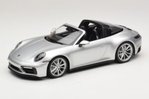Porsche 911 992 Targa 4 GTS Sudrabs Minichamps 1:18 WAP0211460RTRG Metāls