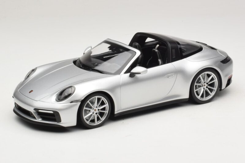 Porsche 911 992 Targa 4 GTS Sudrabs Minichamps 1:18 WAP0211460RTRG Metāls