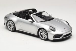 Porsche 911 992 Targa 4 GTS Sudrabs Minichamps 1:18 WAP0211460RTRG Metāls — attēls 4 no 6