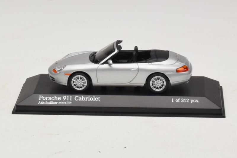 Porsche 911 996 Kabriolets Sudrabs Metālisks Minichamps 1:43 400061091 Metāls