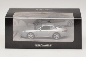 Porsche 911 996 Carrera 40. Gadadiena Sudrabs Minichamps 1:43 436061070 Metāls — attēls 4 no 5