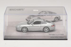 Porsche 911 996 Carrera 40. Gadadiena Sudrabs Minichamps 1:43 436061070 Metāls — attēls 5 no 5