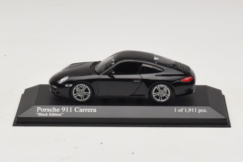 Porsche 911 997 Carrera Black Edition Minichamps 1:43 400066425 Metāls
