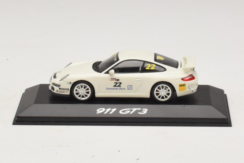 Porsche 911 997 GT3 #22 Balts Minichamps 1:43 Porsche 911 997 GT3 #22 Balts Minichamps 1:43 WAP020102016 Metāls