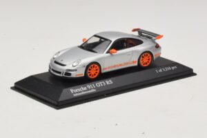 Porsche 911 997 GT3 RS Sudrabs Minichamps 1:43 400066000 Metāls — attēls 2 no 4