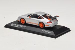 Porsche 911 997 GT3 RS Sudrabs Minichamps 1:43 400066000 Metāls — attēls 3 no 4