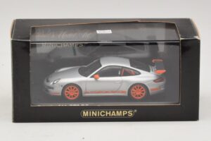 Porsche 911 997 GT3 RS Sudrabs Minichamps 1:43 400066000 Metāls — attēls 4 no 4