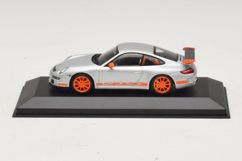 Porsche 911 997 GT3 RS Sudrabains Oranžs Minichamps 1:43 403066013 Metāls
