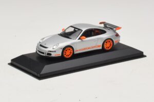 Porsche 911 997 GT3 RS Sudrabains Oranžs Minichamps 1:43 403066013 Metāls — attēls 2 no 4