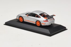 Porsche 911 997 GT3 RS Sudrabains Oranžs Minichamps 1:43 403066013 Metāls — attēls 3 no 4