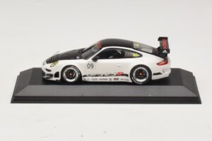 Porsche 911 997 GT3 RSR #9 Presentation 2009 Minichamps 1:43 400096909 Metāls
