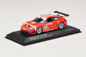 Porsche 911 997 GT3 RSR GT2 #97 M. Holzer / R. Westbrook 24 Hours of Le Mans 2010 Minichamps 1:43 410106997 Metāls — attēls 2 no 4
