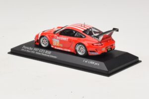 Porsche 911 997 GT3 RSR GT2 #97 M. Holzer / R. Westbrook 24 Hours of Le Mans 2010 Minichamps 1:43 410106997 Metāls — attēls 3 no 4