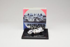 Porsche 917K #22 H. Marko / G. van Lennep Martini Racing 24 Hours of Le Mans Uzvarētājs 1971 Kasetes Izdevums Minichamps 1:43 — attēls 5 no 5