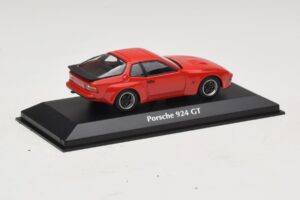 Porsche 924 GT Sarkans Maxichamps 1:43 940066120 Metāls — attēls 2 no 4