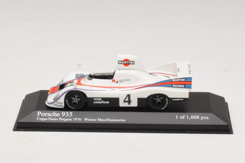 Porsche 936/76 Martini Racing #4 J. Mass / R. Stommelen Winner Coppa Florio Pergusa 1976 Minichamps 1:43 Porsche 936/76 Martini Racing #4 J. Mass / R. Stommelen Winner Coppa Florio Pergusa 1976 Minichamps 1:43 400766604 Metāls