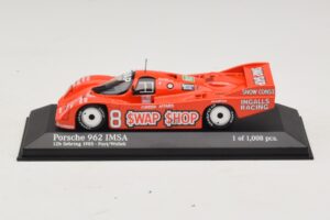Porsche 962 IMSA #8 A.J. Foyt / B. Wollek 12 Hours of Sebring 1985 Minichamps 1:43 400856508 Metāls