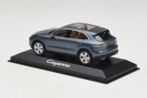 Porsche Cayenne E3 Blue Metallic Minichamps 1:43 WAP0203110J Metāls — attēls 3 no 4