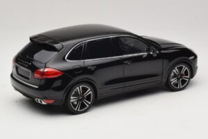 Porsche Cayenne Turbo S 92A Melns Metālisks Minichamps 1:18 110062100 Metāls — attēls 3 no 8