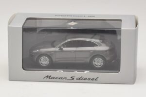 Porsche Macan S Diesel 95B Bronzas Metālisks Minichamps 1:43 WAP0201510E Metāls — attēls 4 no 4