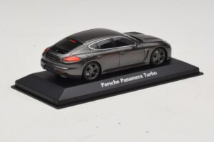 Porsche Panamera 970 Turbo Pelēks Metālisks Maxichamps 1:43 940062371 Metāls — attēls 2 no 4