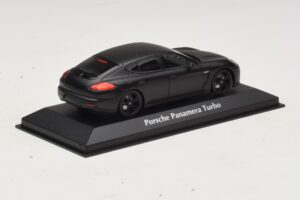Porsche Panamera 970 Turbo Matēts Melns Maxichamps 1:43 940062370 Metāls — attēls 2 no 4