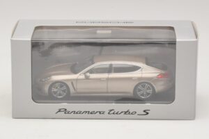 Porsche Panamera 970 Turbo S Bronzas Metālisks Minichamps 1:43 WAP0200600E Metāls — attēls 4 no 4