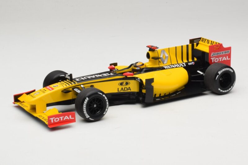 Renault R30 Showcar #11 R. Kubica F1 2010 Minichamps 1:18 Renault R30 Showcar #11 R. Kubica F1 2010 Minichamps 1:18 150100081 Metāls