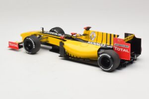 Renault R30 Showcar #11 R. Kubica F1 2010 Minichamps 1:18 150100081 Metāls — attēls 5 no 6