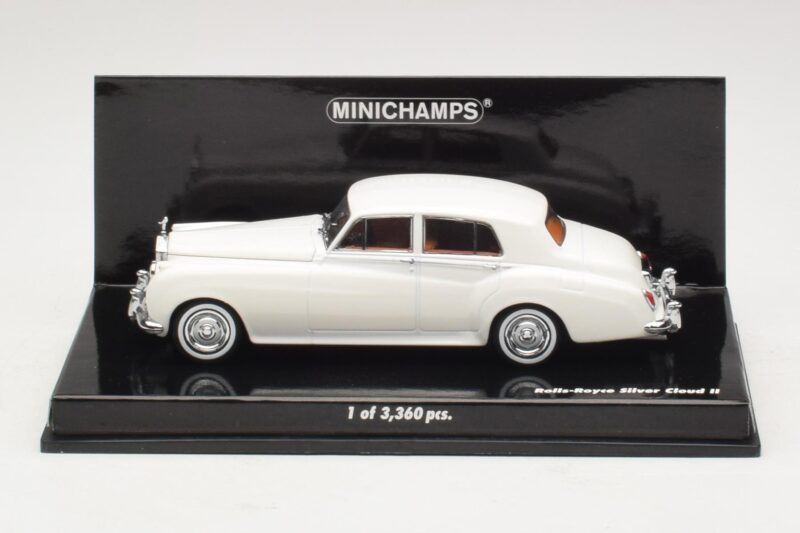 Rolls-Royce Silver Cloud II Balts Minichamps 1:43 Rolls-Royce Silver Cloud II Balts Minichamps 1:43 436134900 Metāls