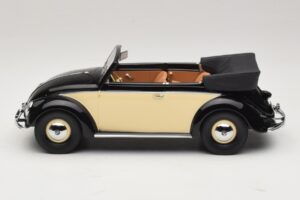 Volkswagen Beetle Kabriolets Melns Krēmkrāsas Minichamps 1:18 107054131 Sveķi — attēls 3 no 6