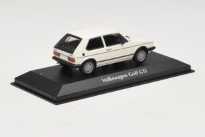 Volkswagen Golf GTI Mk1 Balts Maxichamps 1:43 940055171 Metāls — attēls 2 no 4