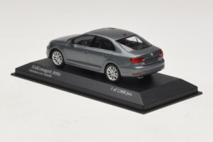 Volkswagen Jetta Mk6 Grey Metallic Minichamps 1:43 400059000 Metāls — attēls 3 no 4