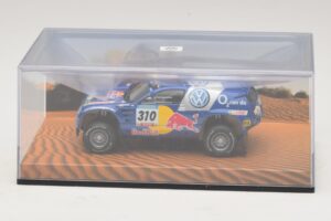 Volkswagen Race Touareg Red Bull #310 Dīlera Izdevums 2005 Minichamps 1:43 7LO099400PD310 Metāls — attēls 4 no 5