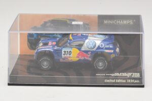 Volkswagen Race Touareg Red Bull #310 J. Kleinschmidt / F. Pons Dakar Rally 2005 Minichamps 1:43 436055310 Metāls — attēls 4 no 5