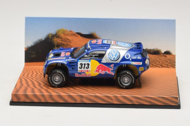 Volkswagen Race Touareg Red Bull #313 Dīlera Izdevums 2005 Minichamps 1:43 7LO099400PD313 Metāls