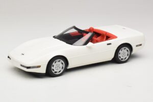 Chevrolet Corvette C4 Kabriolets Arctic White GT Spirit 1:18 Chevrolet Corvette C4 Kabriolets Arctic White GT Spirit 1:18 GT580 Sveķi