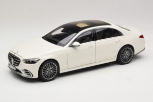 Mercedes-Benz S-Class W223 AMG Line baltā krāsā Norev 1:18 183807 Metāls
