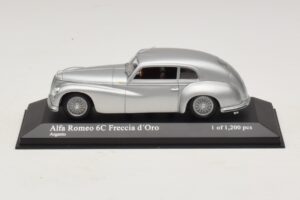 Alfa Romeo 6C 2500 Freccia d'Oro Sudrabs Minichamps 1:43 Alfa Romeo 6C 2500 Freccia d'Oro Sudrabs Minichamps 1:43 400120480 Metāls