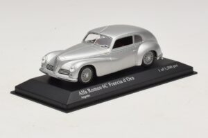 Alfa Romeo 6C 2500 Freccia d'Oro Sudrabs Minichamps 1:43 400120480 Metāls — attēls 2 no 5