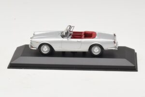 Alfa Romeo Spider 916 3.2 V6 24V Sudrabs Minichamps 1:43 Alfa Romeo Spider 916 3.2 V6 24V Sudrabs Minichamps 1:43 400120330 Metāls