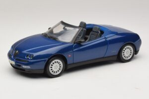 Alfa Romeo Spider 916 Zils Maisto 1:18 31831 Metāls