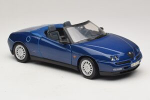 Alfa Romeo Spider 916 Zils Maisto 1:18 31831 Metāls — attēls 6 no 8