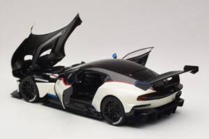 Aston Martin Vulcan Stratus White Ar Zilām un Sarkanām Svītrām AUTOart 1:18 70261 Kompozīts — attēls 5 no 8