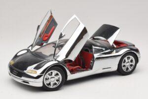 Audi Avus Quattro Chrome Silver Revell 1:18 08830 Metāls — attēls 2 no 8