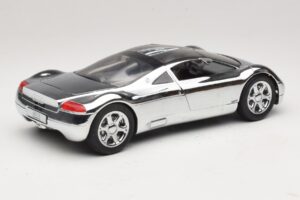 Audi Avus Quattro Chrome Silver Revell 1:18 08830 Metāls — attēls 3 no 8