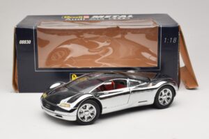 Audi Avus Quattro Chrome Silver Revell 1:18 08830 Metāls — attēls 8 no 8