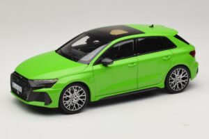 Audi RS3 8Y Sportback zaļā krāsā (Kyalami Green) Norev 1:18 188390 Metāls